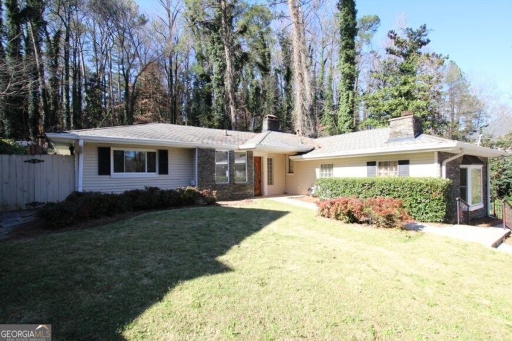 Photo of 4104 N IVY Road NE, Atlanta, GA 30342 (MLS # 10652166)