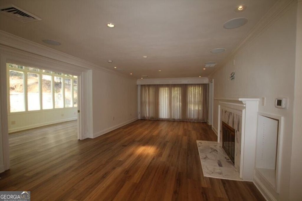 Photo of 4104 N IVY Road NE, Atlanta, GA 30342 (MLS # 10652166)