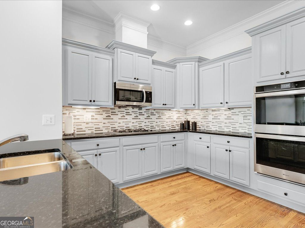 Roswell, Georgia 30076, United States, 4 Bedrooms Bedrooms, ,4 BathroomsBathrooms,Residential,Active,223435