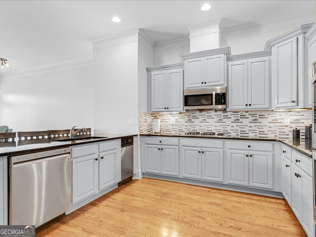 Roswell, Georgia 30076, United States, 4 Bedrooms Bedrooms, ,4 BathroomsBathrooms,Residential,Active,223435