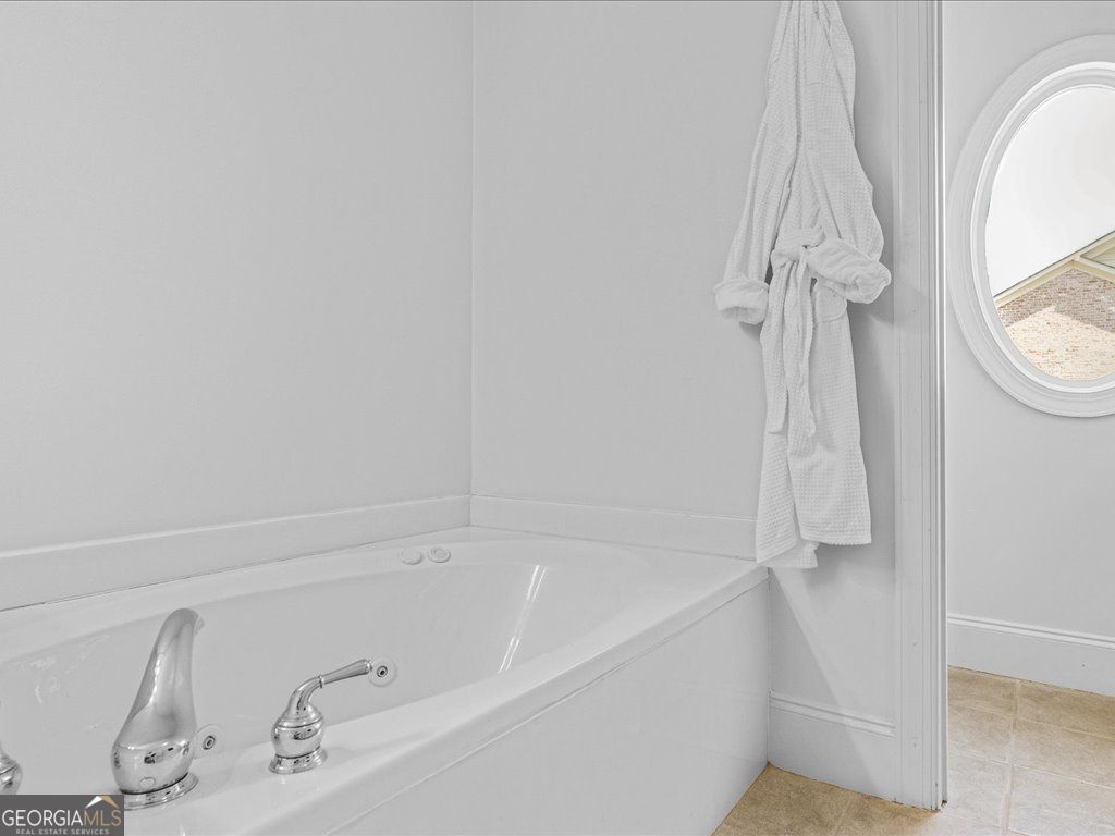 Roswell, Georgia 30076, United States, 4 Bedrooms Bedrooms, ,4 BathroomsBathrooms,Residential,Active,223435