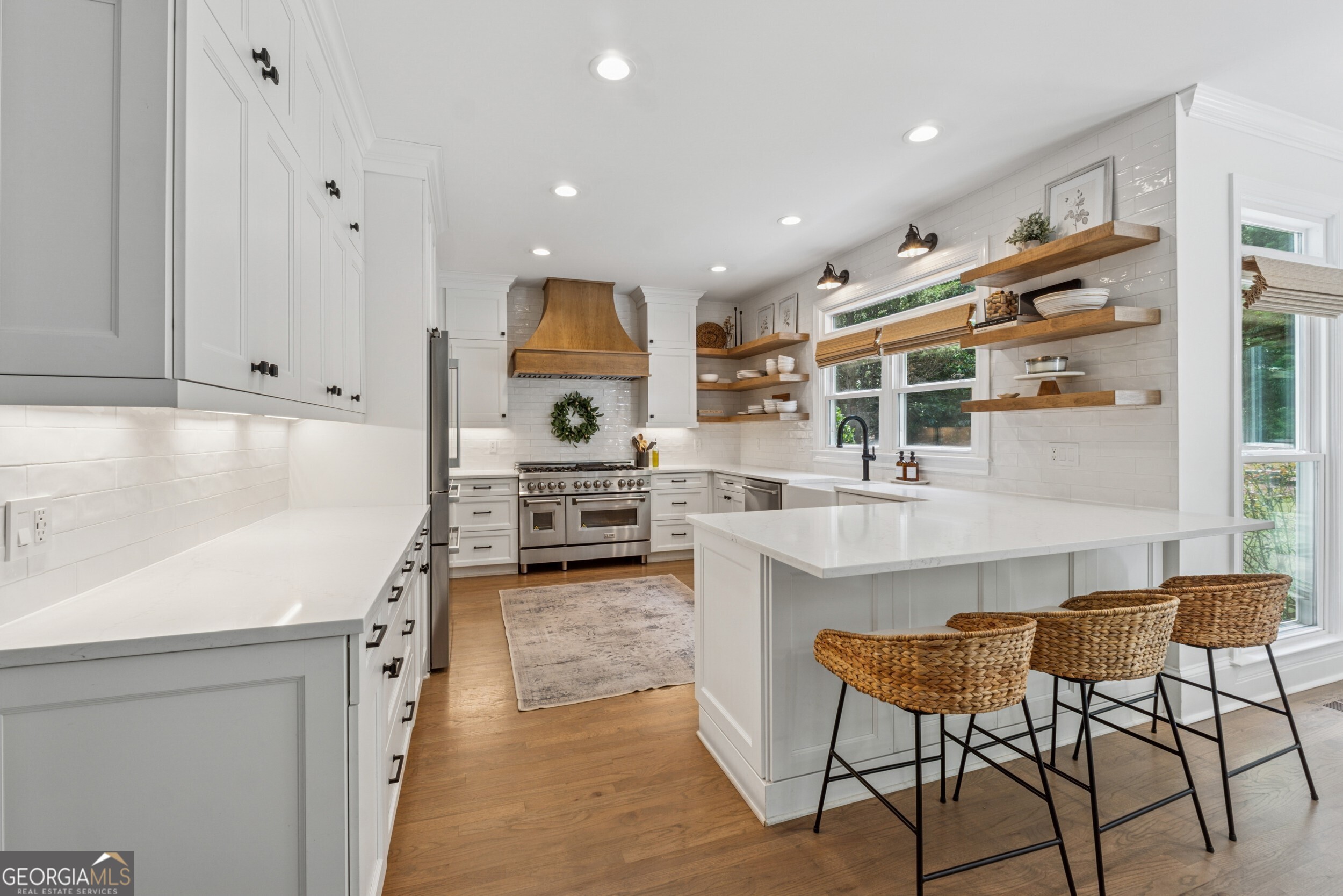 712 Brookshade PKWY