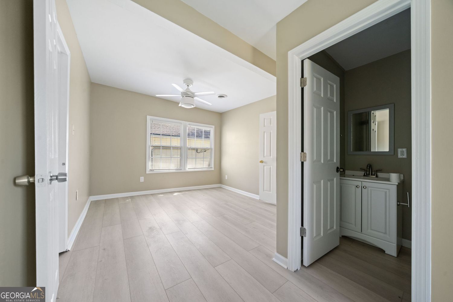 Atlanta, Georgia 30315, United States, 3 Bedrooms Bedrooms, ,3 BathroomsBathrooms,Residential,Active,122028