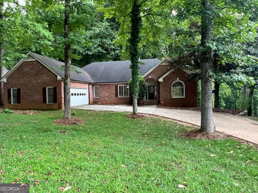 Photo of 5035 Hamptons Club Drive, Alpharetta, GA 30004 (MLS # 10876903)