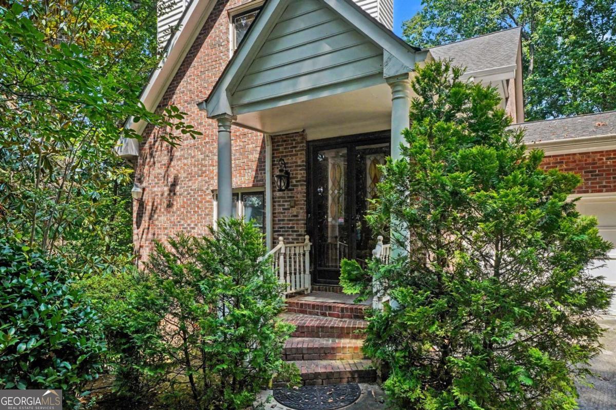 6415 River Chase CIR