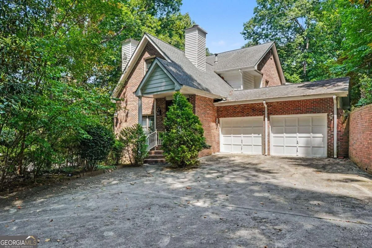 6415 River Chase Circle