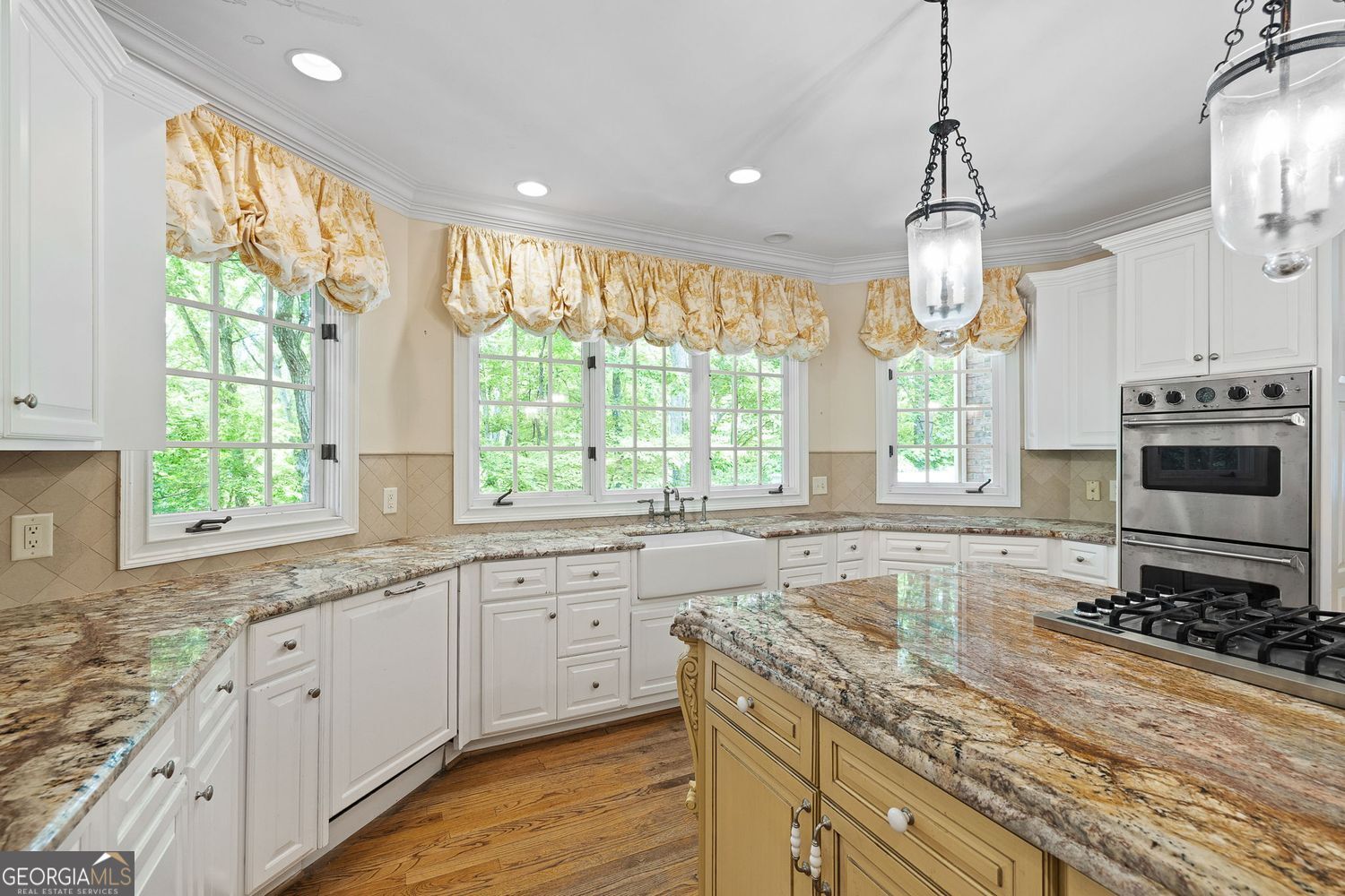 Sandy Springs, Georgia 30350, United States, 4 Bedrooms Bedrooms, ,6 BathroomsBathrooms,Residential,Active,138251