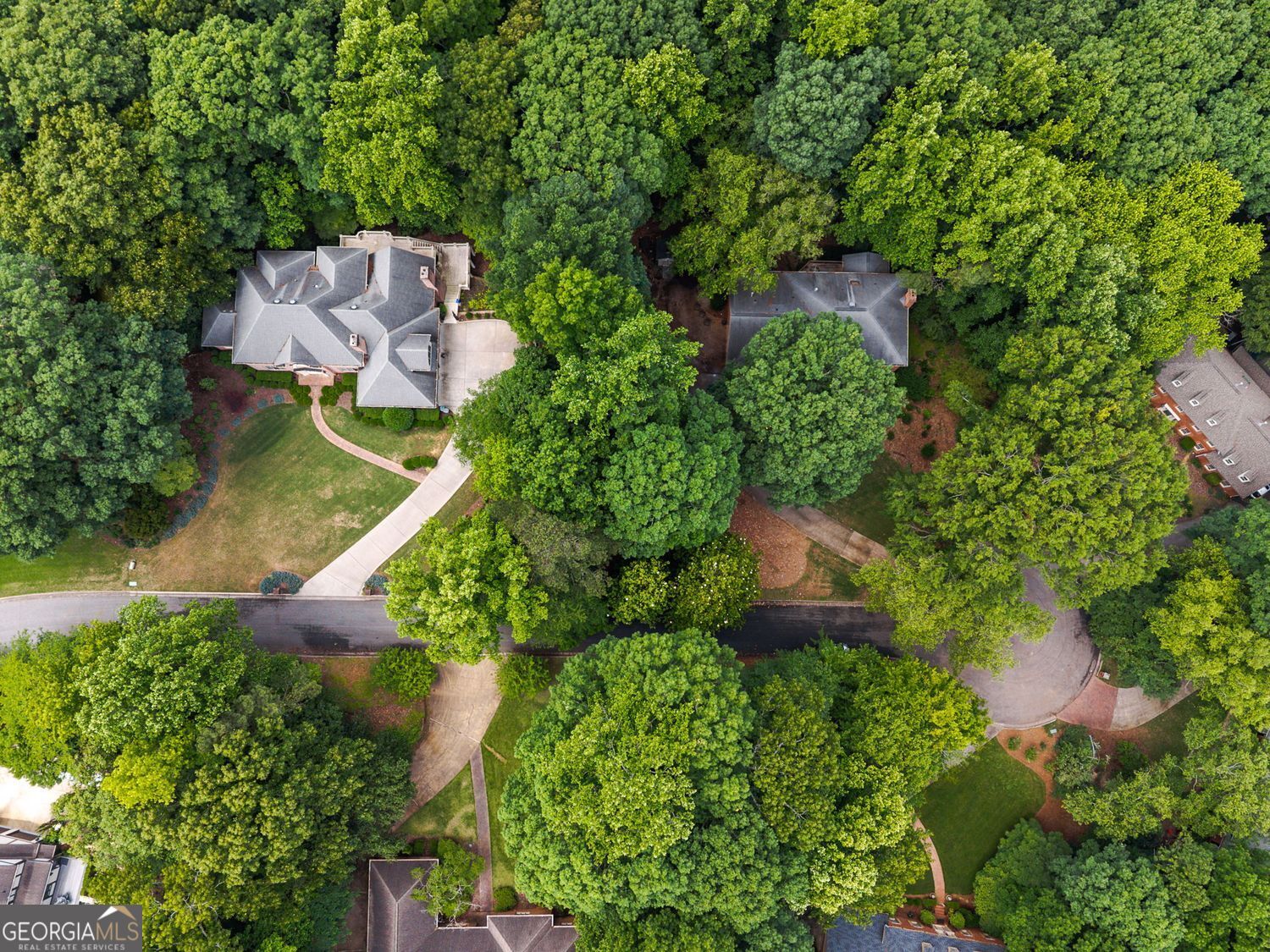 Sandy Springs, Georgia 30350, United States, 4 Bedrooms Bedrooms, ,6 BathroomsBathrooms,Residential,Active,138251