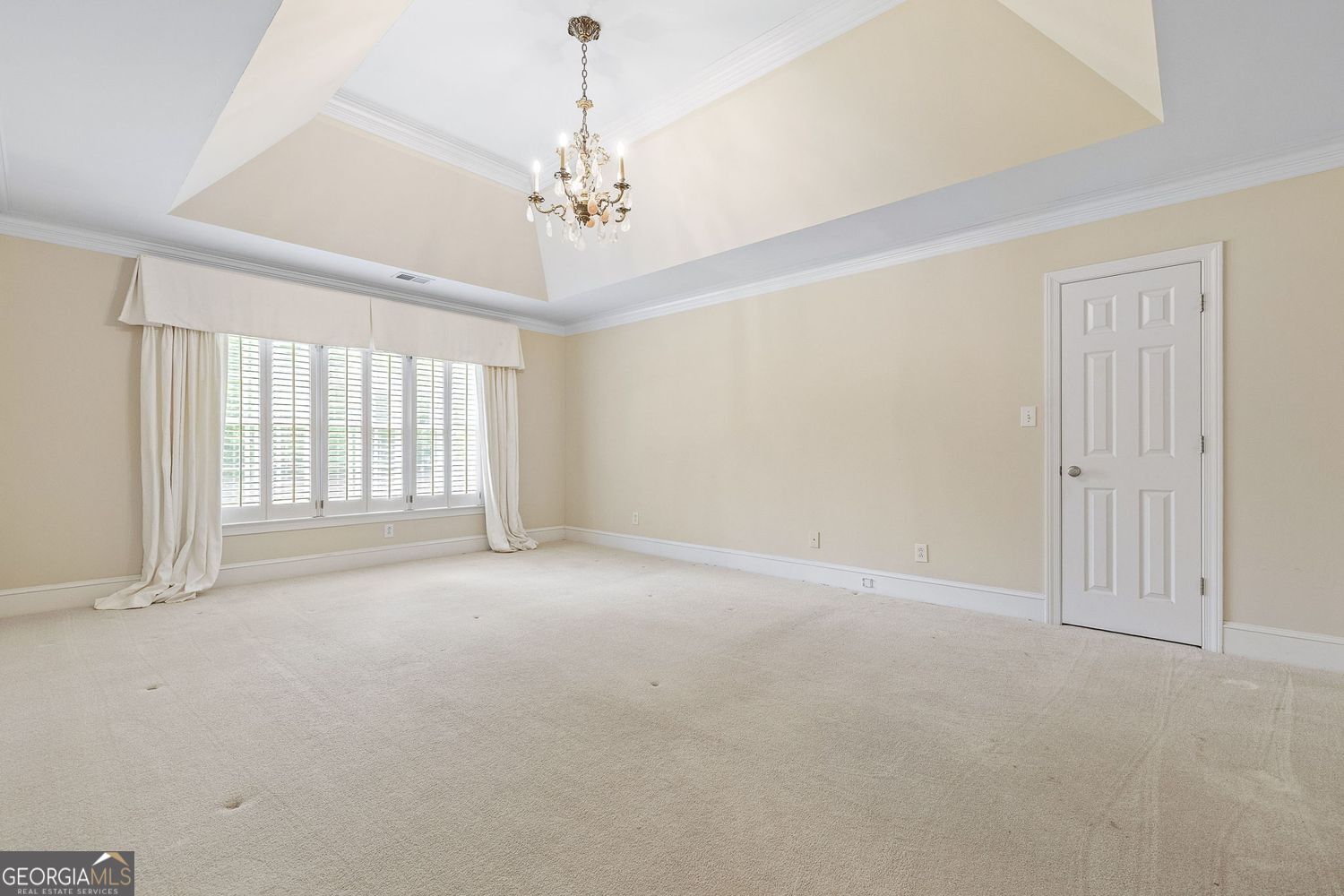 Sandy Springs, Georgia 30350, United States, 4 Bedrooms Bedrooms, ,6 BathroomsBathrooms,Residential,Active,138251