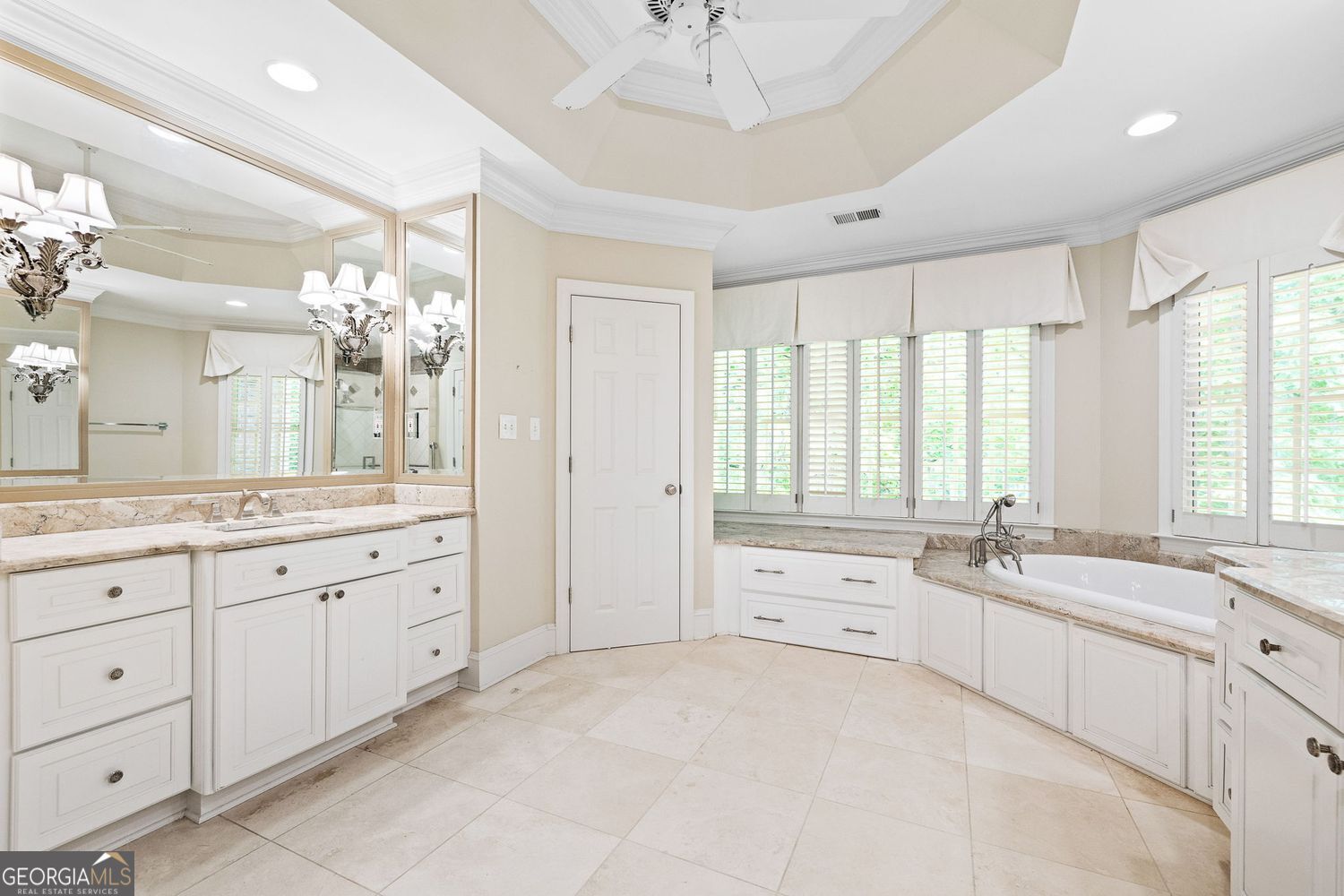 Sandy Springs, Georgia 30350, United States, 4 Bedrooms Bedrooms, ,6 BathroomsBathrooms,Residential,Active,138251