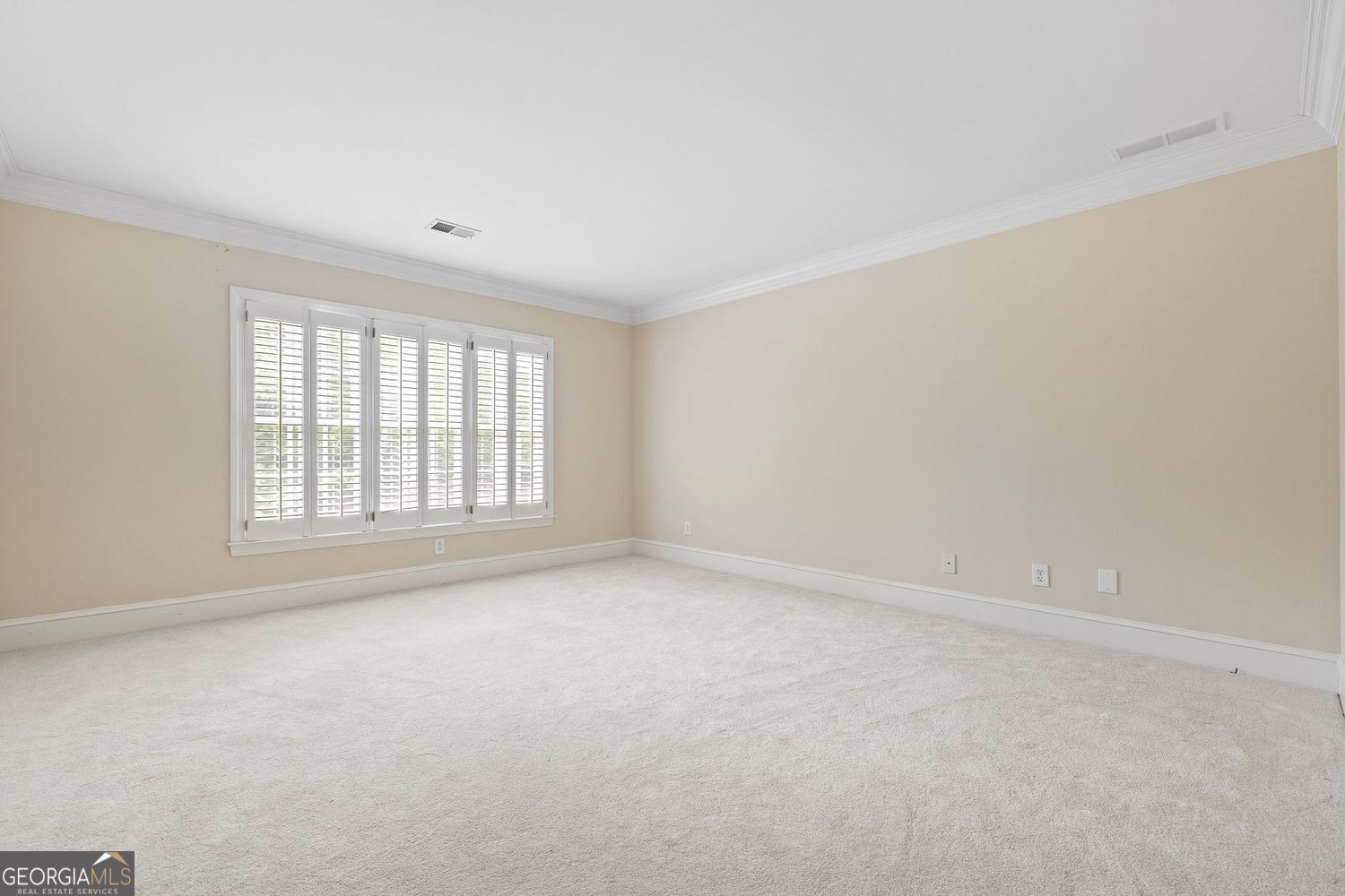 Sandy Springs, Georgia 30350, United States, 4 Bedrooms Bedrooms, ,6 BathroomsBathrooms,Residential,Active,138251