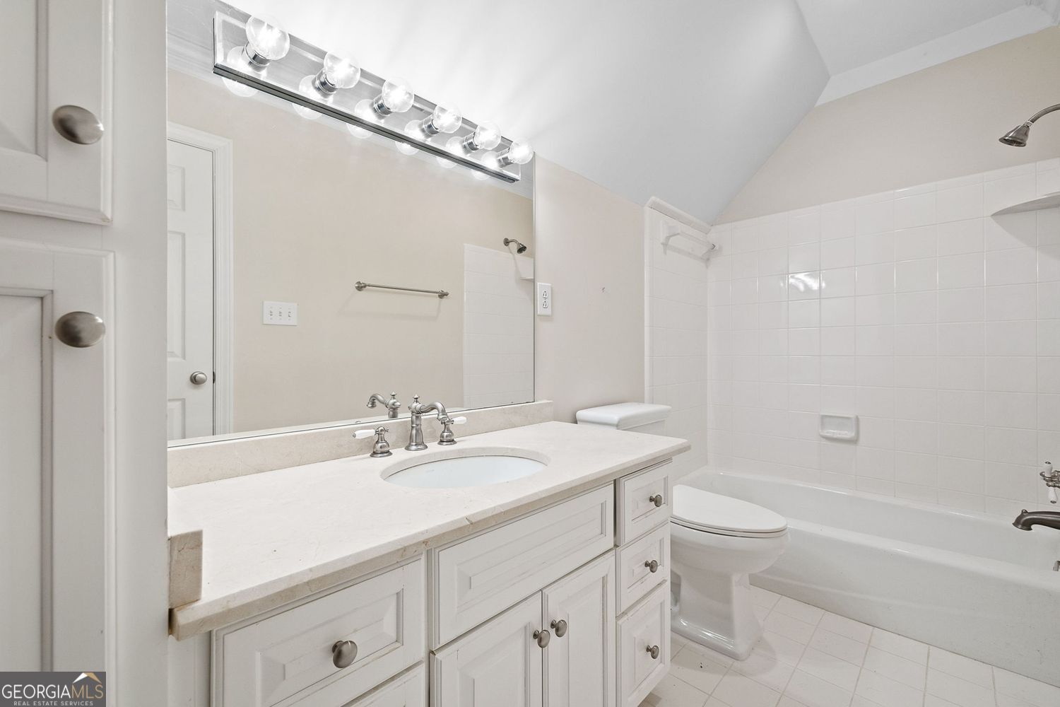 Sandy Springs, Georgia 30350, United States, 4 Bedrooms Bedrooms, ,6 BathroomsBathrooms,Residential,Active,138251