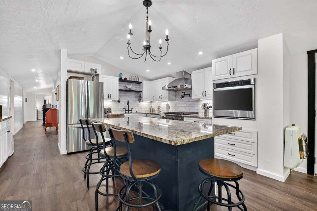 93 Collins Nursery LN