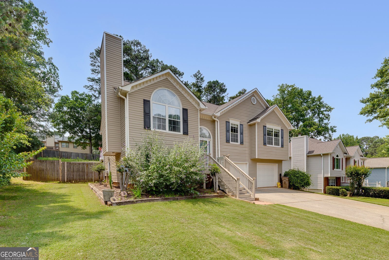 503 Silver Maple LN