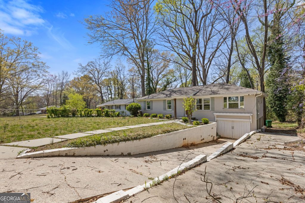 Photo of 2779 Horse Shoe Drive, Atlanta, GA 30316 (MLS # 10679113)