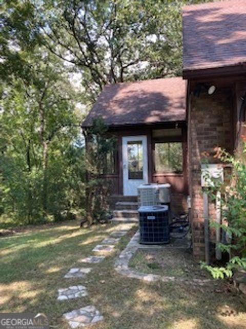 A home in Toccoa