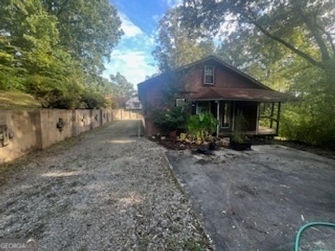 A home in Toccoa