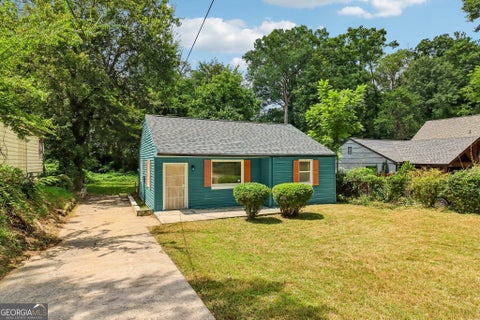 Photo of 1355 Graymont Drive SW, Atlanta, GA 30310 (MLS # 10834083)
