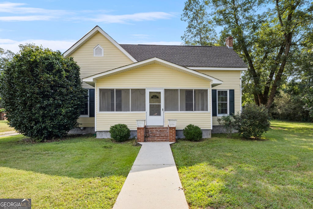 Photo of 95 College St, Yatesville, GA 31097 (MLS # 10870640)