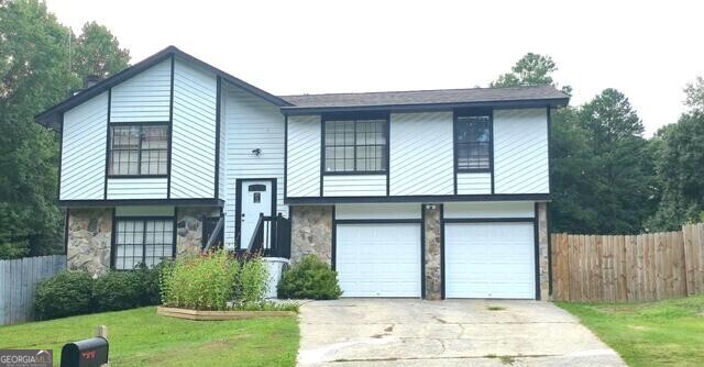 3695 Winterberry LN