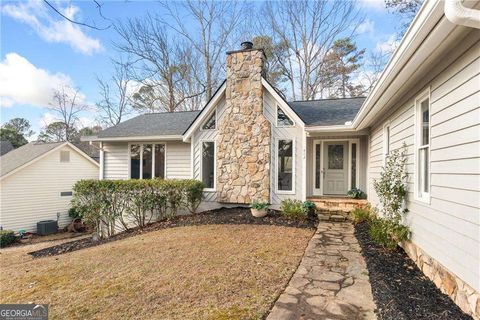 Photo of 413 Sassafras Road, Roswell, GA 30076 (MLS # 10677641)