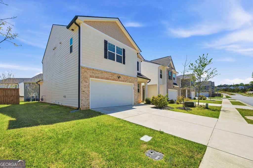 Photo of 59 Silver Birch Pass, Newnan, GA 30265 (MLS # 10733716)