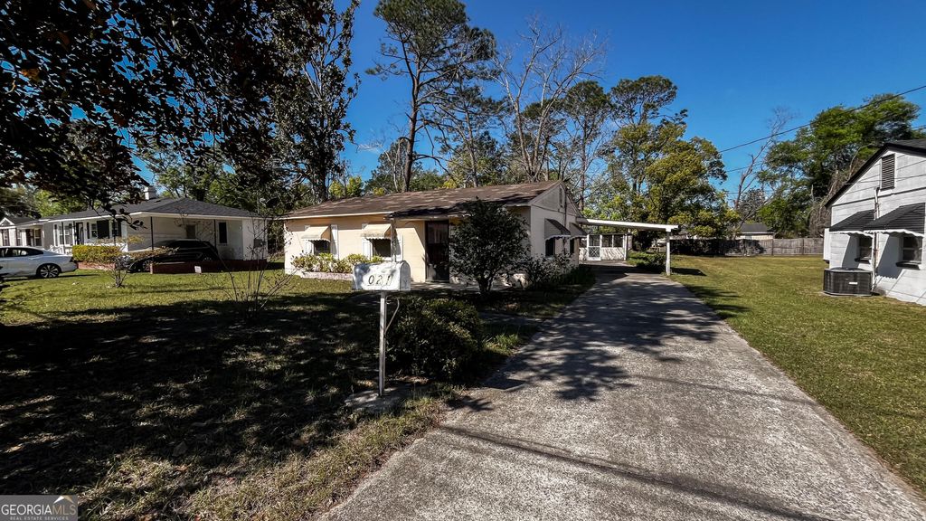 Photo of 1021 Pearl Avenue S, Douglas, GA 31533 (MLS # 10717036)