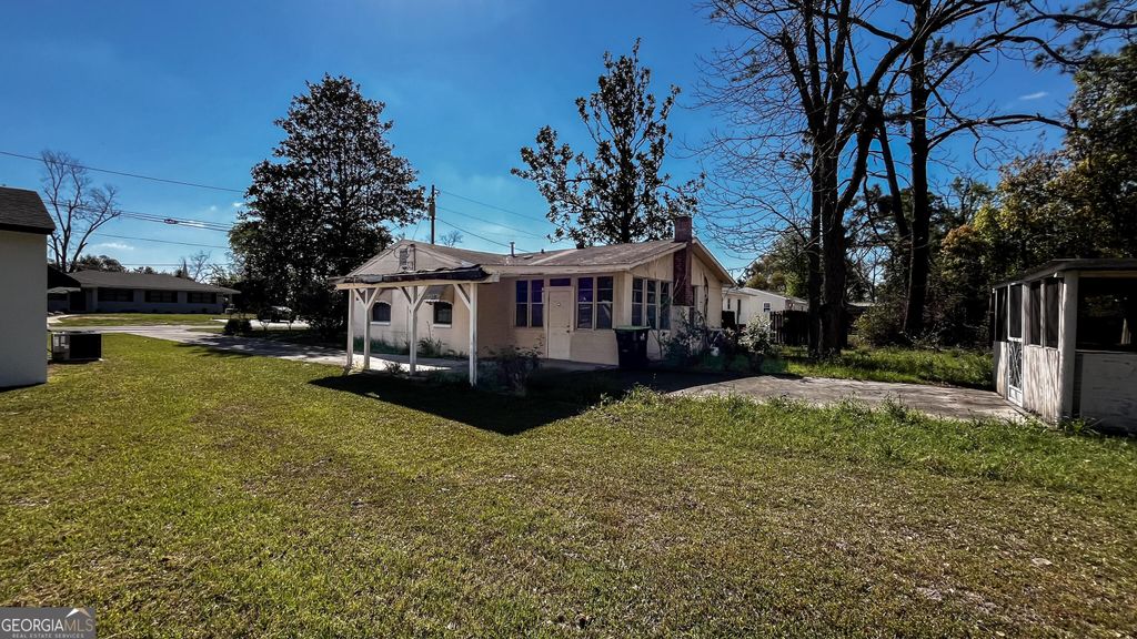 Photo of 1021 Pearl Avenue S, Douglas, GA 31533 (MLS # 10717036)