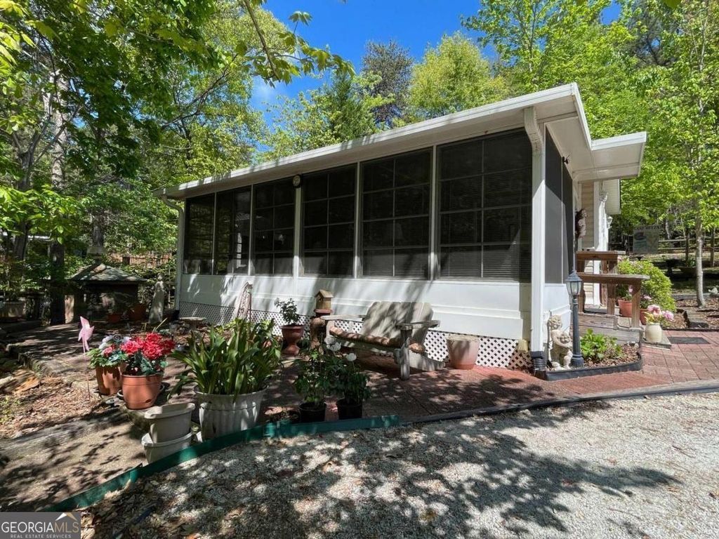 Photo of 38 Big Water Circle, Hartwell, GA 30643 (MLS # 10729187)