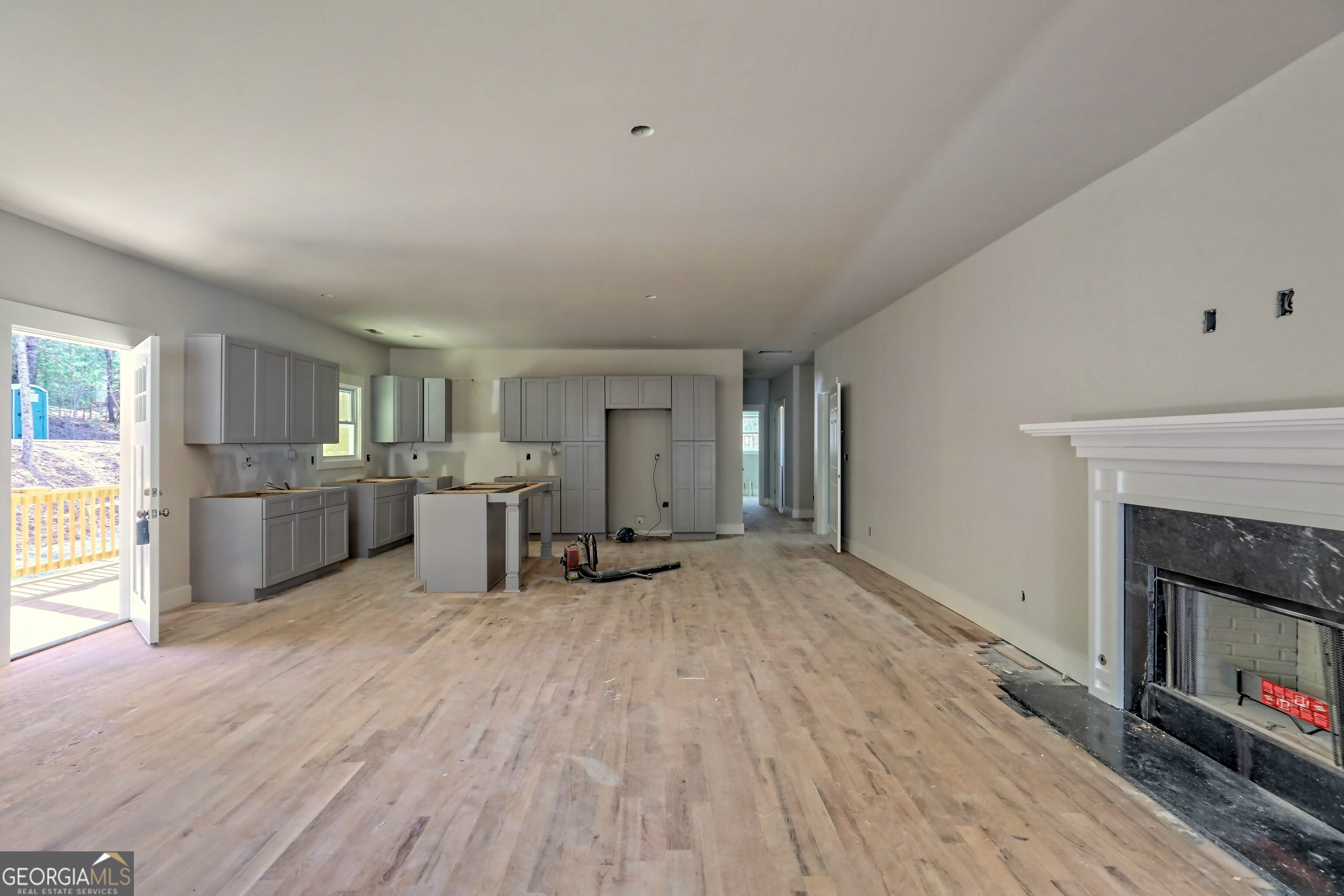 HILLCREST ESTATES - Residential