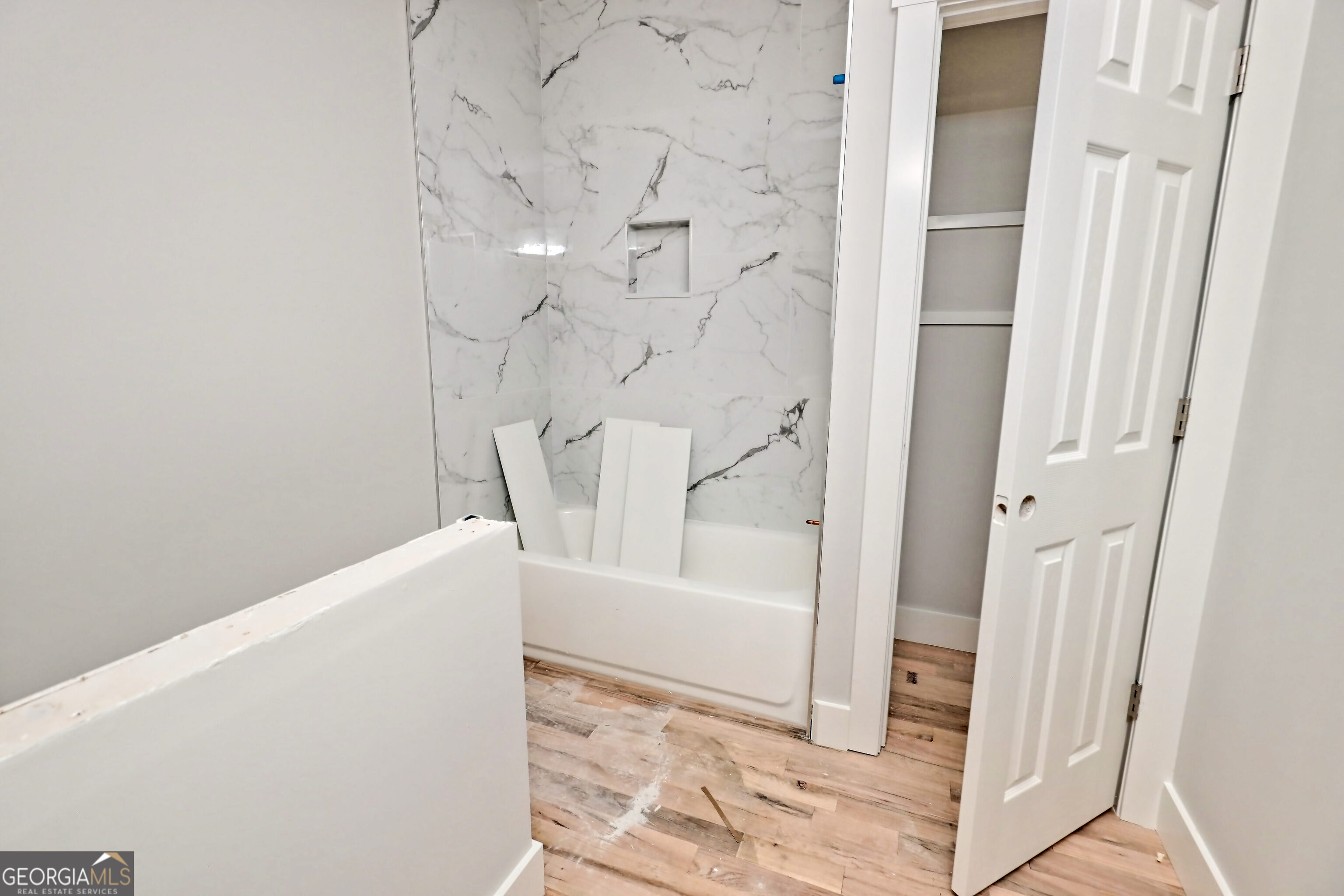 HILLCREST ESTATES - Residential