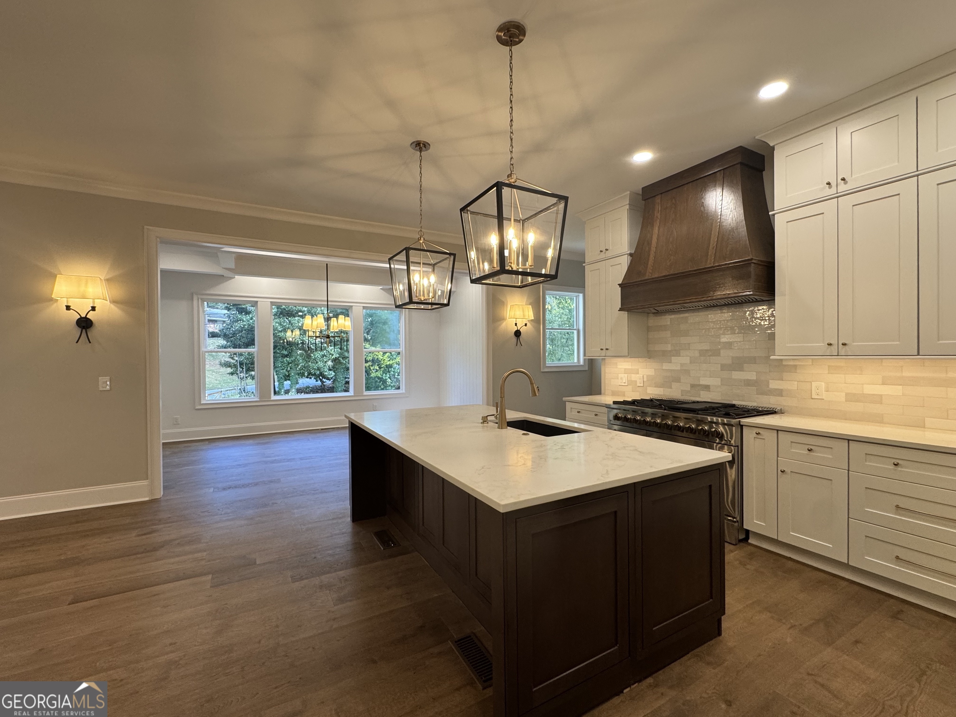 1017 Hartwell XING