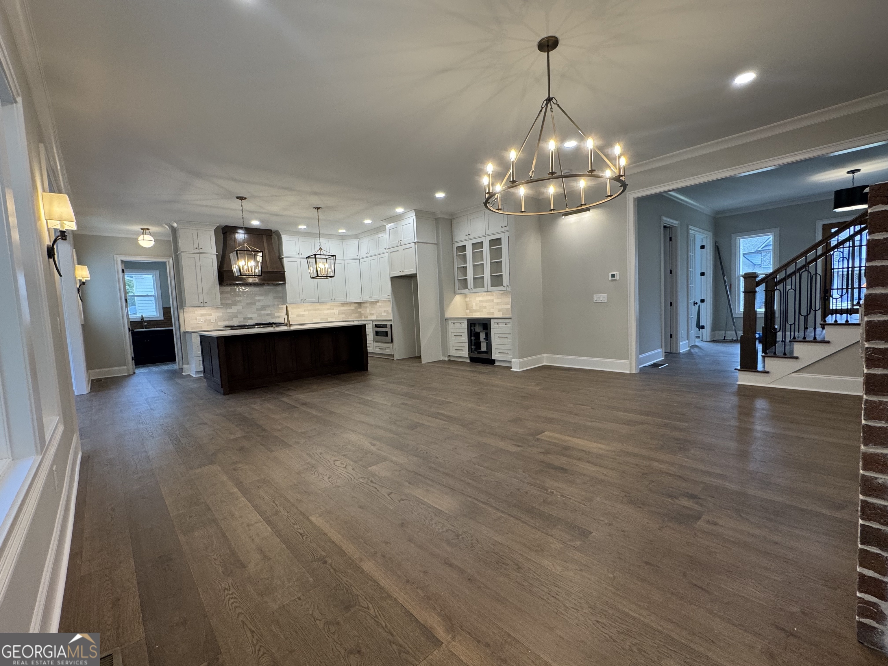1017 Hartwell XING