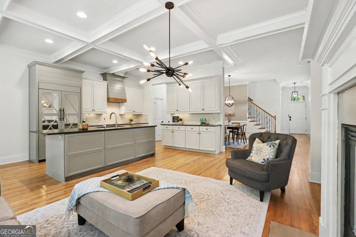 6070 Narcissa PL