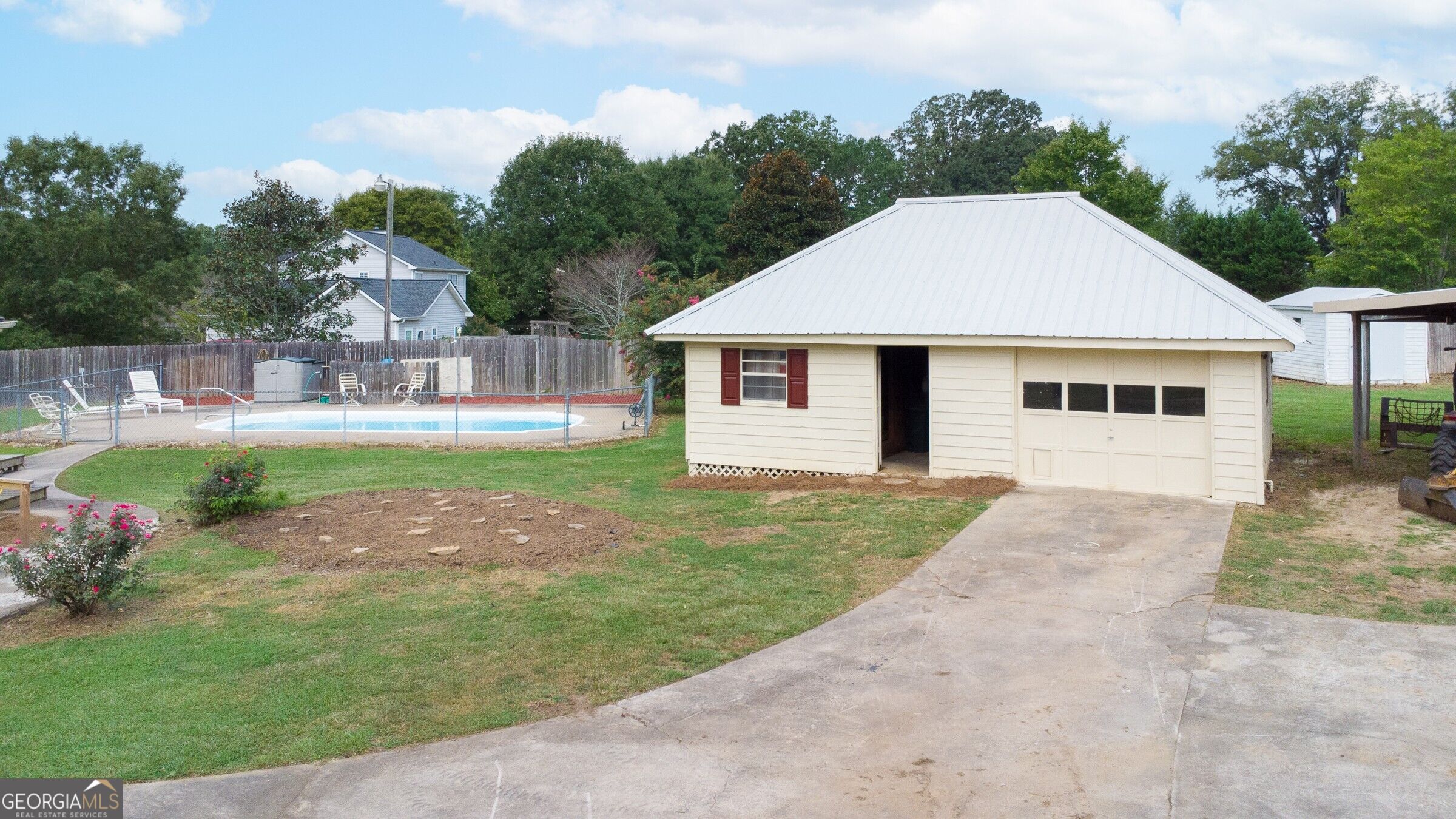 7525 Blacks Mill RD