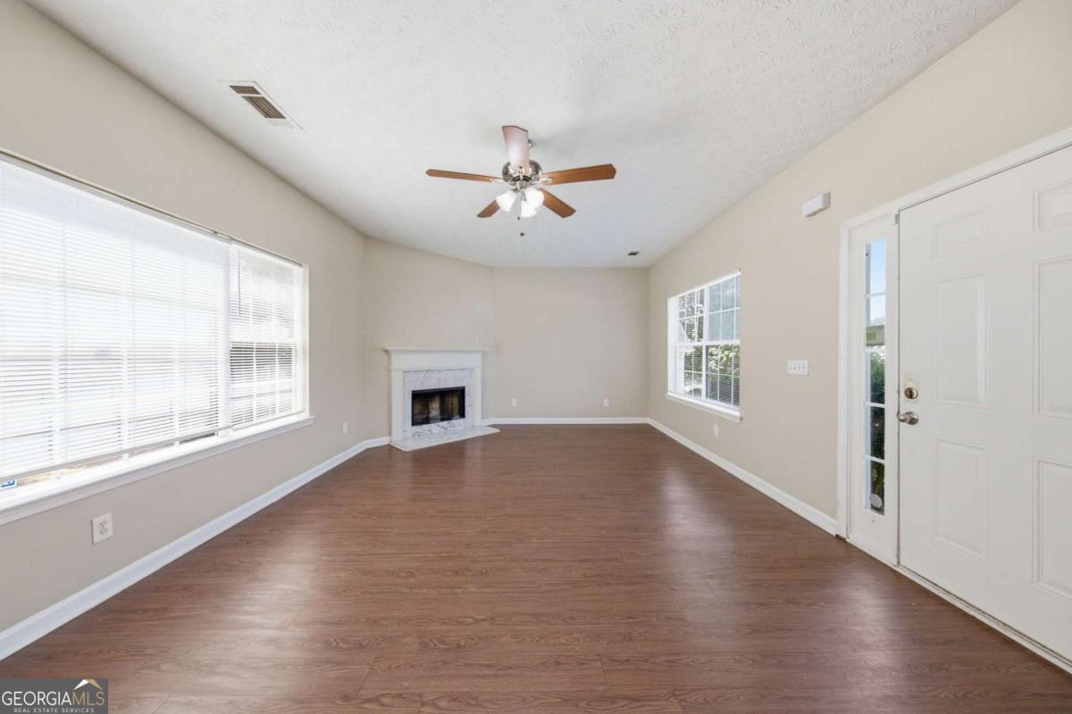 4516 Swan TRCE