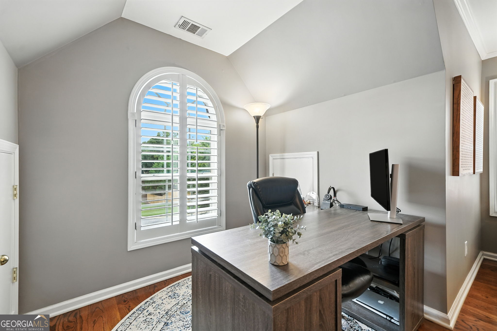 Smyrna, Georgia 30082, United States, 4 Bedrooms Bedrooms, ,3 BathroomsBathrooms,Residential,Pending,203226