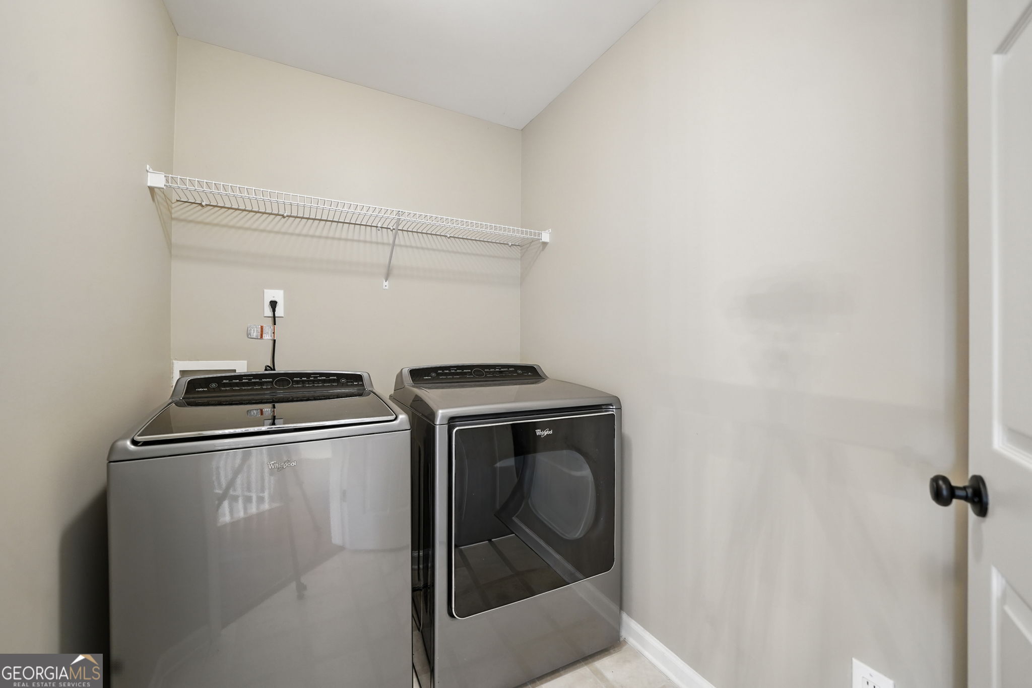 Smyrna, Georgia 30082, United States, 4 Bedrooms Bedrooms, ,3 BathroomsBathrooms,Residential,Pending,203226