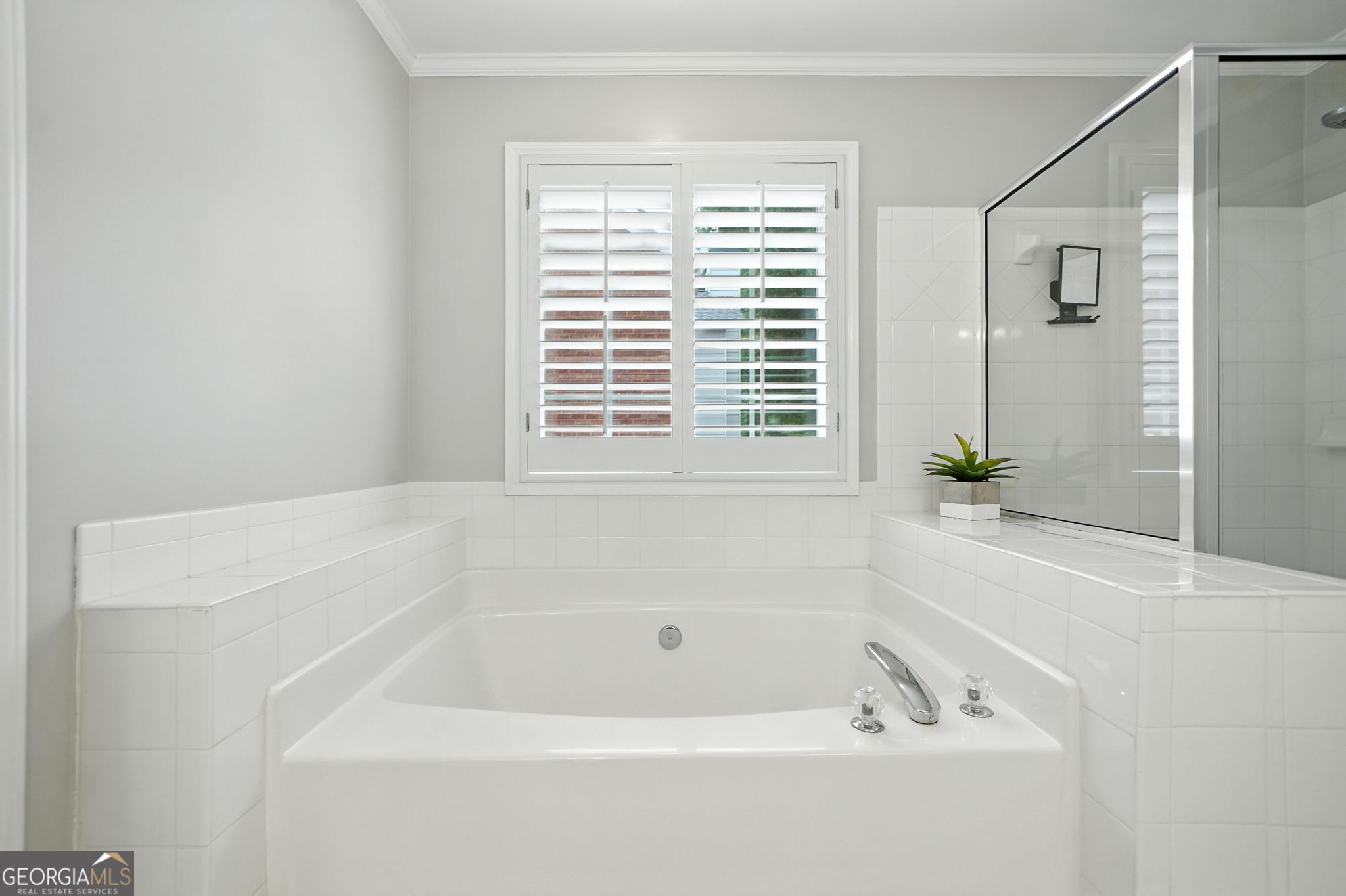 Smyrna, Georgia 30082, United States, 4 Bedrooms Bedrooms, ,3 BathroomsBathrooms,Residential,Pending,203226