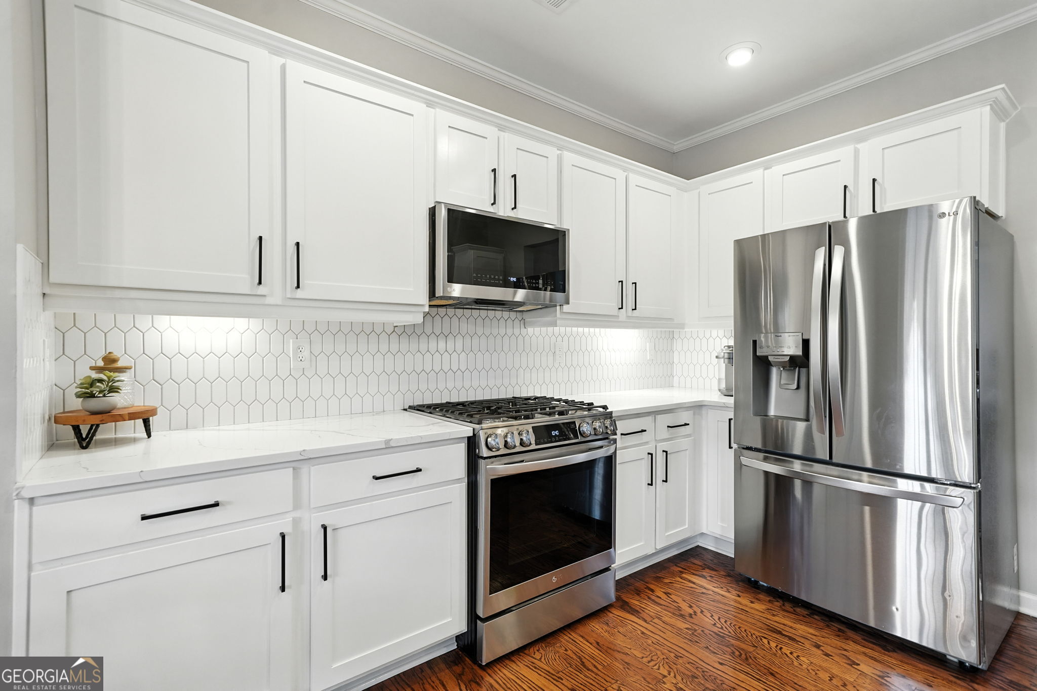 Smyrna, Georgia 30082, United States, 4 Bedrooms Bedrooms, ,3 BathroomsBathrooms,Residential,Pending,203226