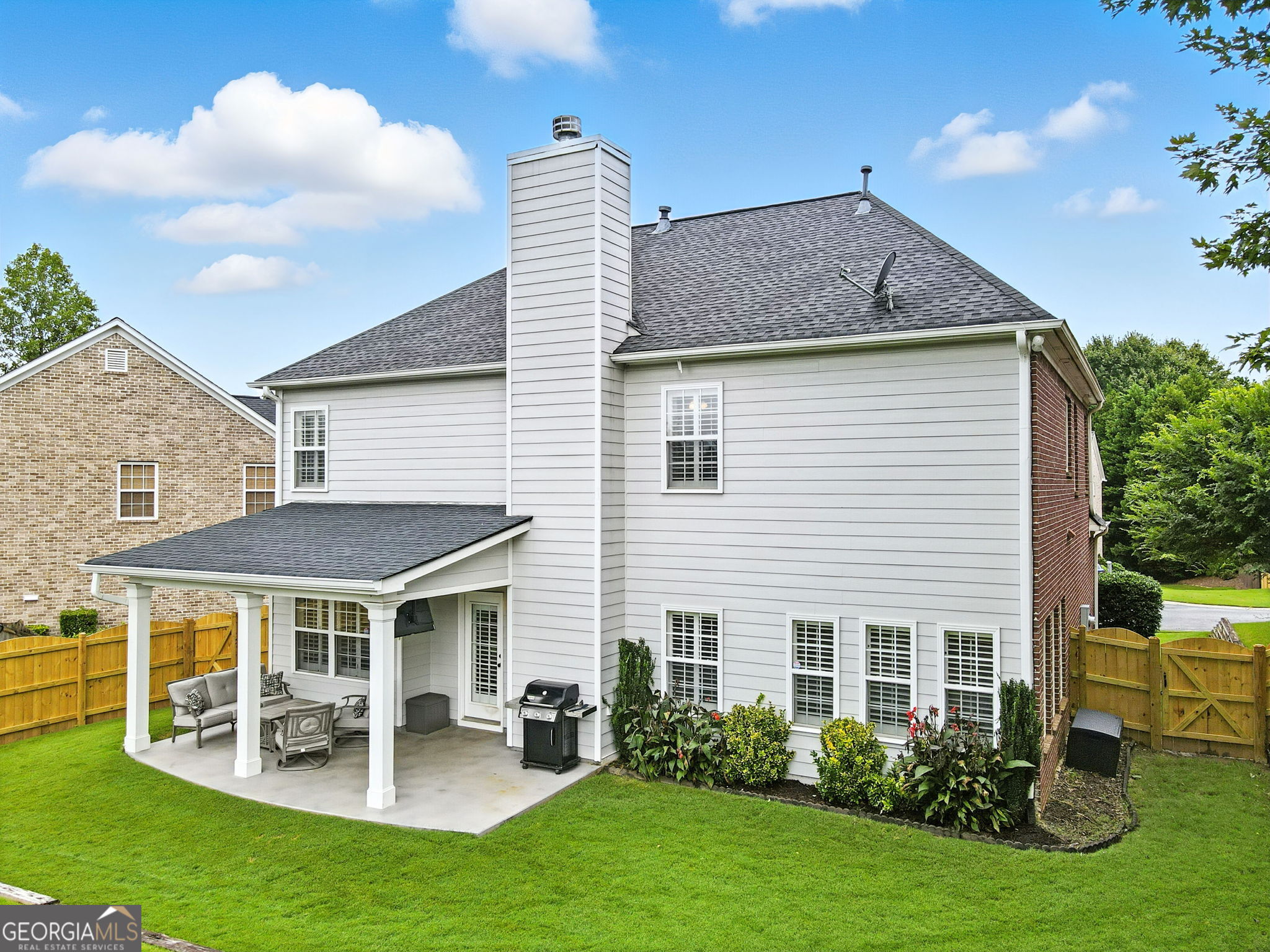 Smyrna, Georgia 30082, United States, 4 Bedrooms Bedrooms, ,3 BathroomsBathrooms,Residential,Pending,203226