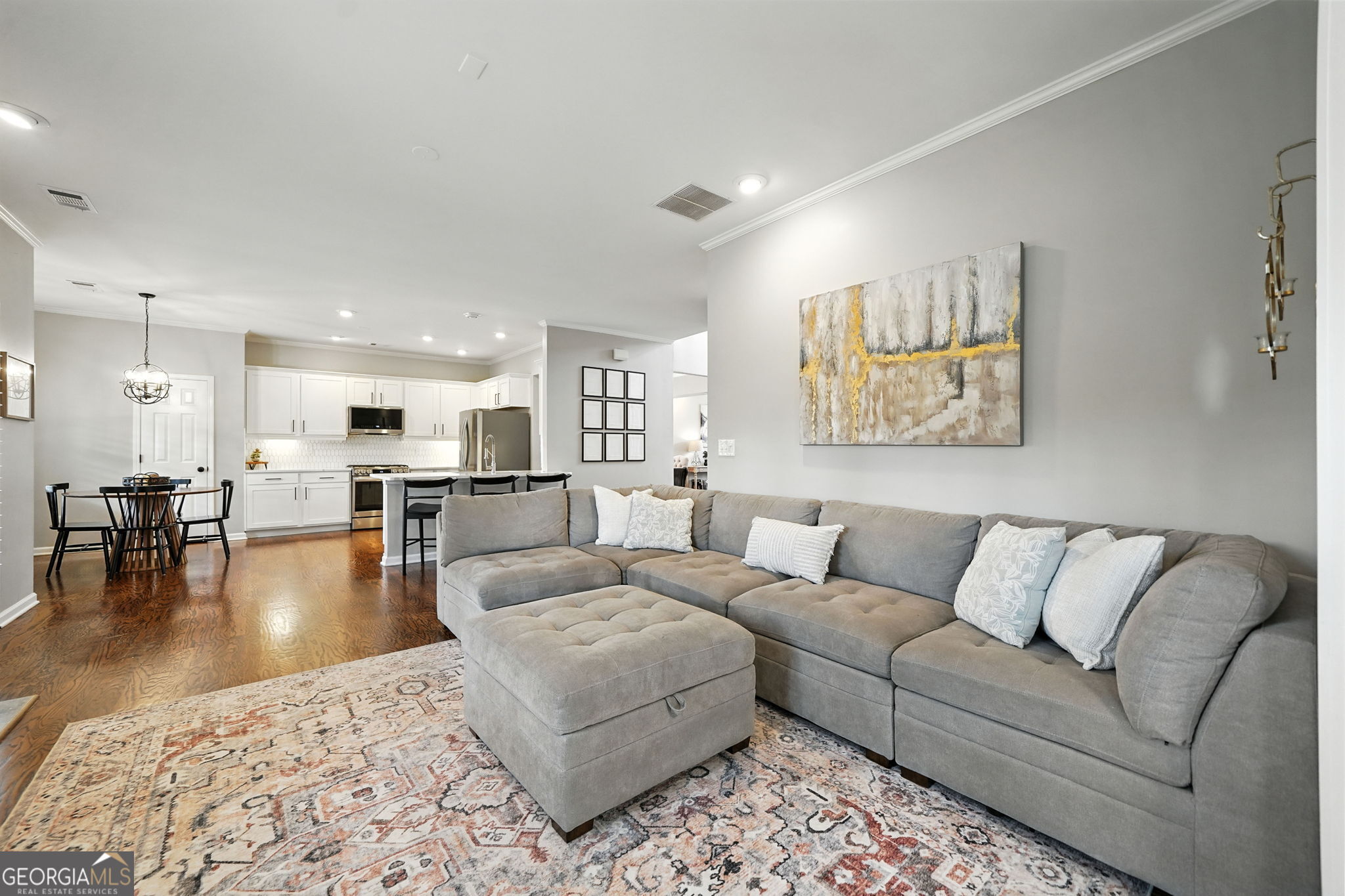 Smyrna, Georgia 30082, United States, 4 Bedrooms Bedrooms, ,3 BathroomsBathrooms,Residential,Pending,203226