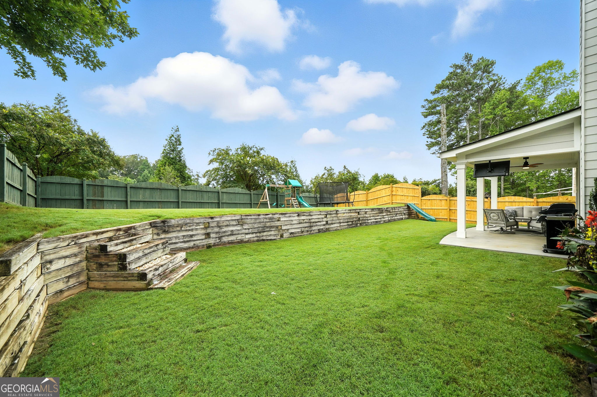 Smyrna, Georgia 30082, United States, 4 Bedrooms Bedrooms, ,3 BathroomsBathrooms,Residential,Pending,203226