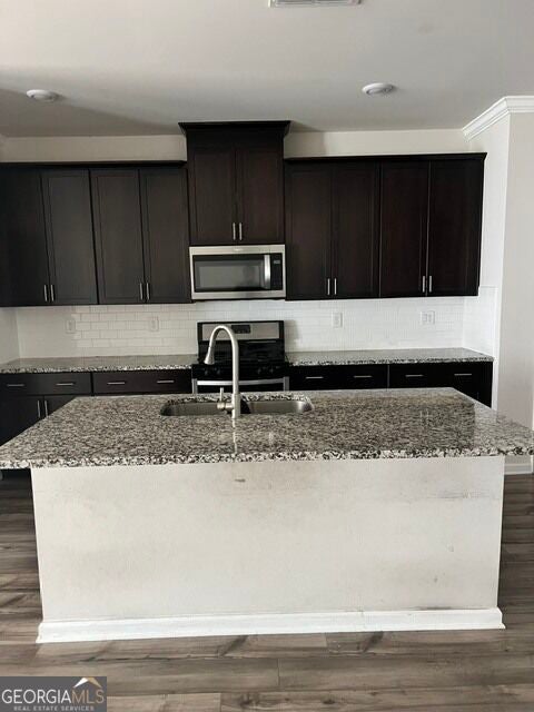1127 Sunny Lake DR