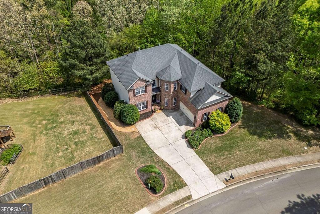 Photo of 1025 Boxwood Lane, Canton, GA 30114 (MLS # 10728764)