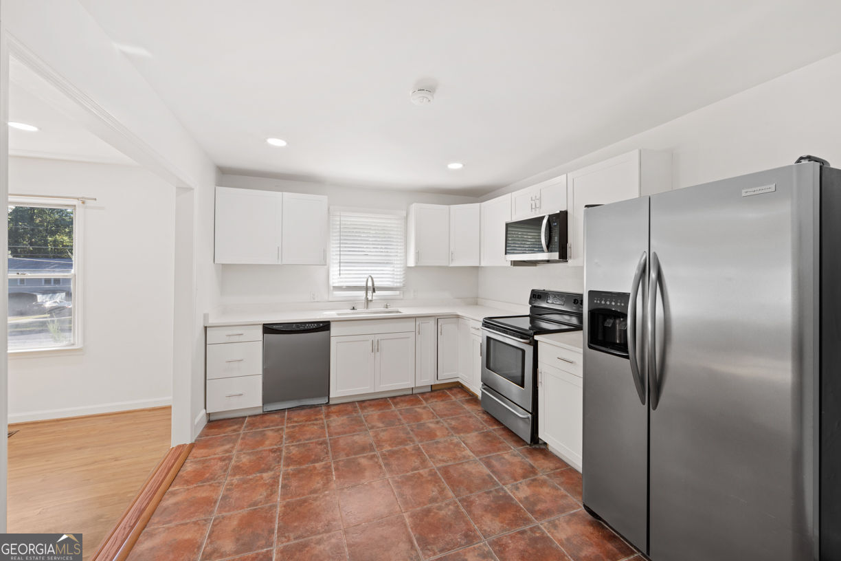 Atlanta, Georgia 30324, United States, 3 Bedrooms Bedrooms, ,2 BathroomsBathrooms,Residential,Active,240655