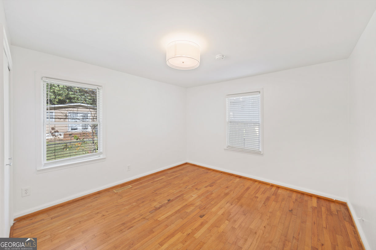 Atlanta, Georgia 30324, United States, 3 Bedrooms Bedrooms, ,2 BathroomsBathrooms,Residential,Active,240655