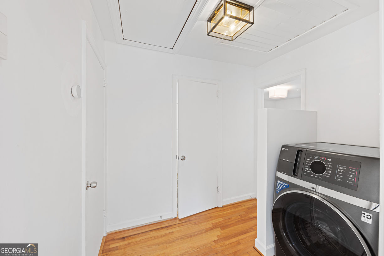 Atlanta, Georgia 30324, United States, 3 Bedrooms Bedrooms, ,2 BathroomsBathrooms,Residential,Active,240655