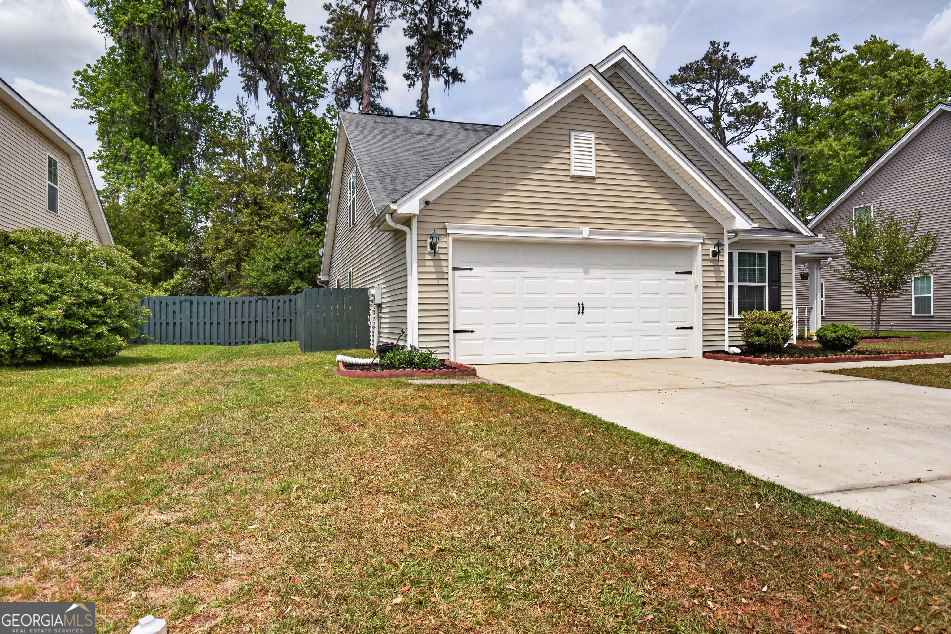 830 Garden Hills LOOP