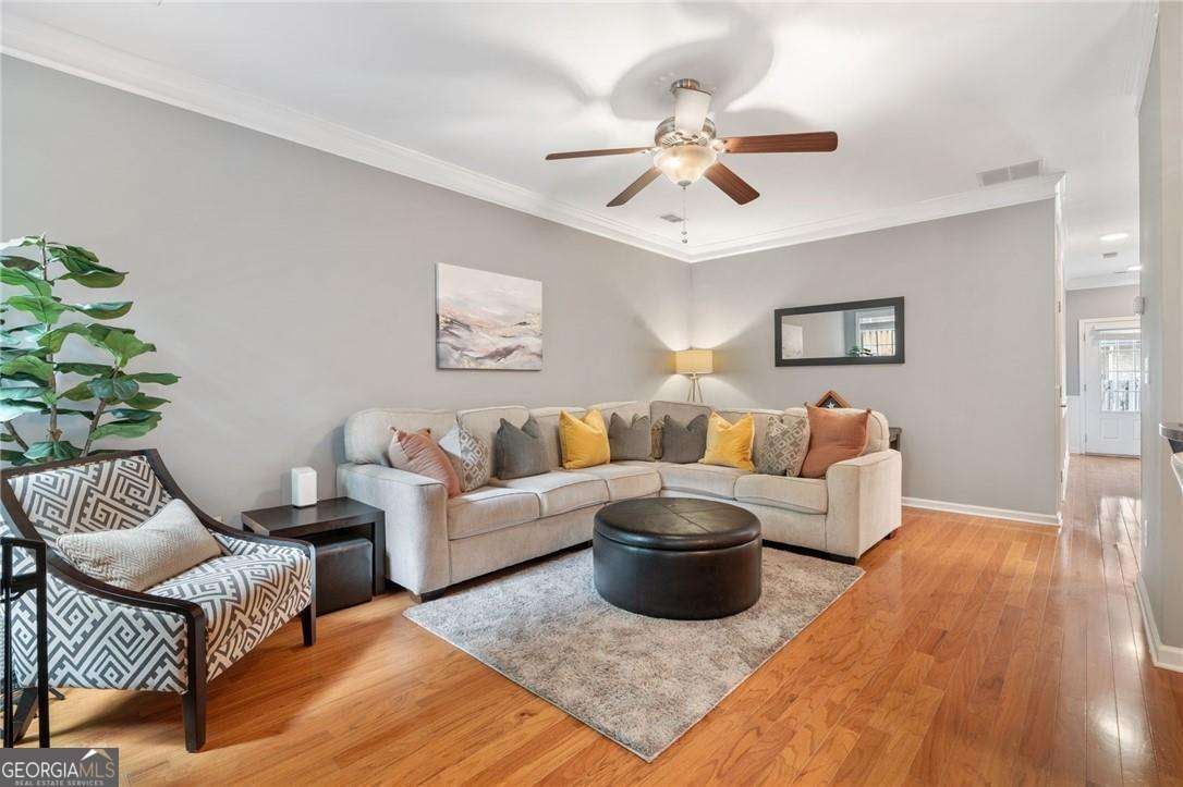 3063 Thornbury TRCE